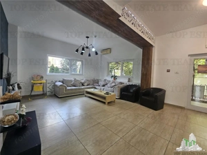 Vila turistica la cheie, foarte aproape de plaja - Mamaia Nord - imagine 2