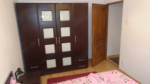 Inchiriez apartament 4 camere decomandat in Deva, zona Pietei Centrale, etaj 3, mobilat - imagine 12