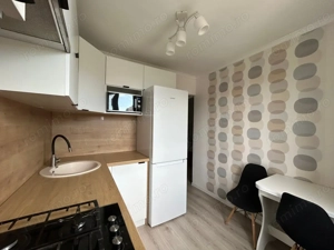 Garsoniera de inchiriat in zona Tractorul - imagine 2