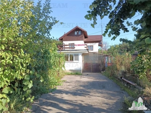 Vila cocheta 4 camere si curte de 950 mp, priveliste superba, cu toate utilitatile, in Loc. Baicoi P