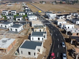 CASA LUX 4 camere | Com Berceni - imagine 2 CASA LUX 4 camere | Com Berceni - imagine 2