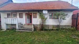 Casa batraneasca 15 minute de Brasov, 2 CAMERE 380 MP TEREN