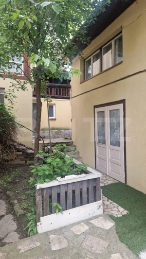 Casa in inima Rasnovului , 5 camere teren 400 mp individuala , intabulata