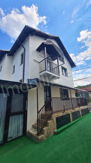  Casă de vânzare în Curtea de Argeș. - imagine 18