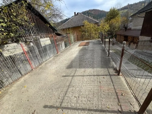 Proprietate spațioasă, curte generoasă în Câmpeni, Țara Moților - imagine 3