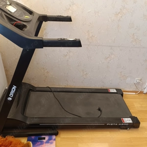 Vând  banda de alergat electrica Orion Pista A 200  Bluetooch greutate utilizator 120 kg. Boxe , MP3
