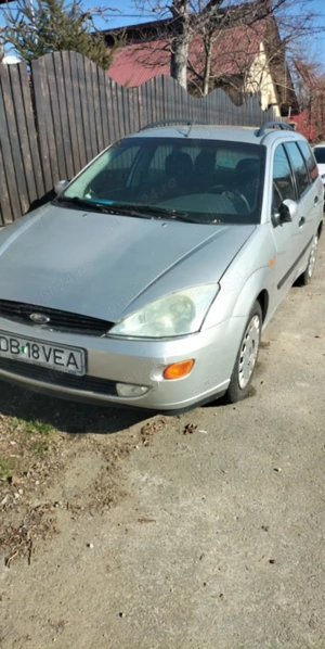 Vând Ford Focus 1.8 benzină+ gaz