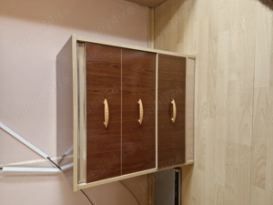 Vând mobilier de dormitor set complet