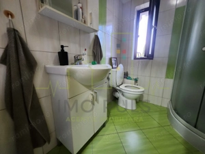Apartament in vila cu curte mare. Parter. - imagine 5