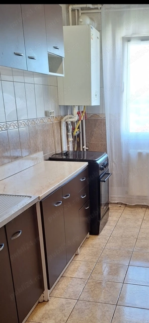 Proprietar.  3 decomandate. 57mp..   Bucegi 117. Bacău 