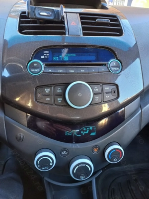 O masina micuta si fasneata - imagine 8