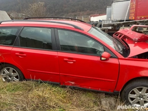 dezmembrez volvo v50 - imagine 2
