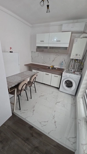 Garsoniera de vanzare,Roșu,aproape de Lidl si 5 min pana la statia STB - imagine 2