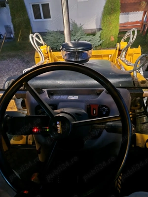 Vând Buldoexcavator stare perfectă de funcționare  - imagine 3