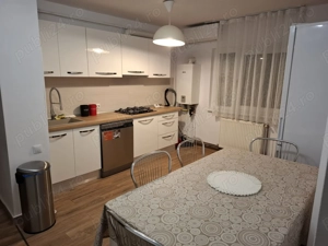 Inchiriez ap. 2 camere, Plopilor, loc parcare, 550 euro