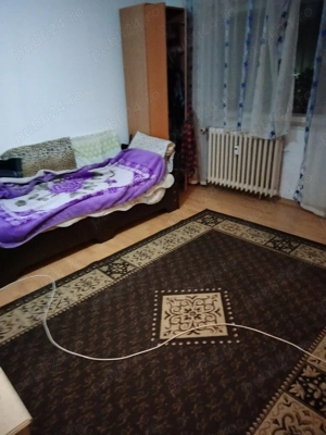 Închiriez garsonieră 