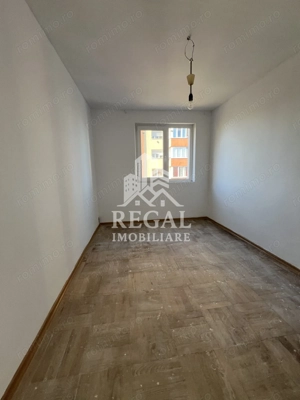 Apartament 3 camere de vânzare – Micro 7 - imagine 3
