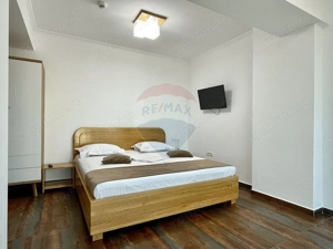 Studio de lux cu vedere la lac și la mare – curățenie inclusa