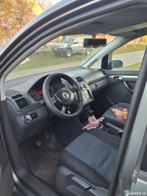 vw Touran 2.0, 7 locuri - imagine 2