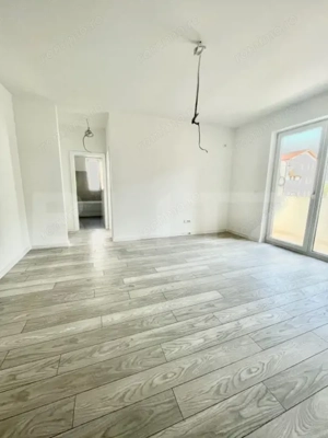 SUPER PRET! Apartament cu 3 camere + balcon,  ETAJ 1, 1 loc de parcare, Giroc
