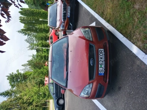 Vând mașină Ford focus negociabil  - imagine 2