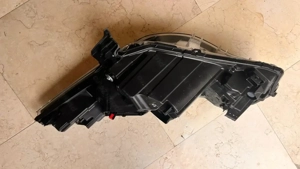 Far dreapta Renault Zoe Led Pure Vision cod 260102384R - imagine 4