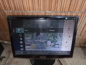 Dezmembrez tv Samsung t220hd - imagine 2