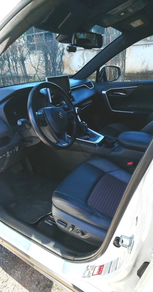 Suzuki Accros plug in hybrid  - imagine 8