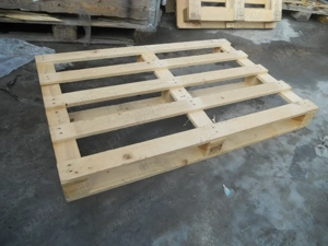 Vând europaleți din lemn 