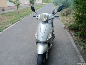  Scutere Piaggio Fly - imagine 2