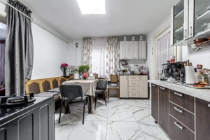 Șansă pentru familie mare apartament la casă, cu teren, Bujac. - imagine 4