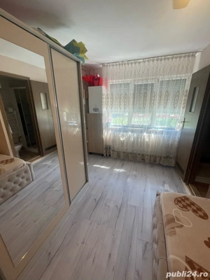 Garsonera de vanzare ( sus la ura )  - imagine 2