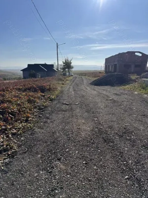 Persoana fizica, Teren intravilan Aroneanu, 554+98 mp - imagine 5