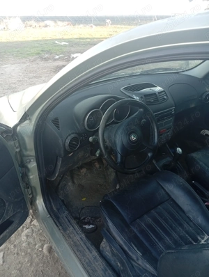 Mașina alfa Romeo 147.1.6 - imagine 3