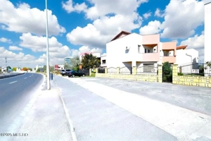 Mamaia Nord - Scoica Land, casa de vacanta la mare, P+1E+Terasa! - imagine 4