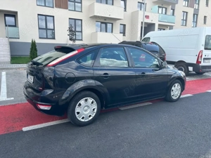 Ford Focus model 2010.