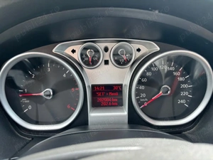 Ford Focus model 2010. - imagine 3