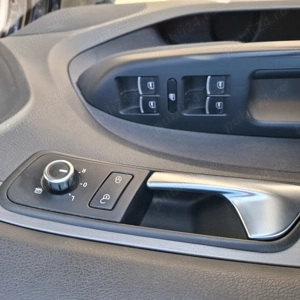 Vând Volkswagen Touran - imagine 8