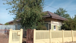Vand casa in comuna Maruntei judetul Olt - imagine 2