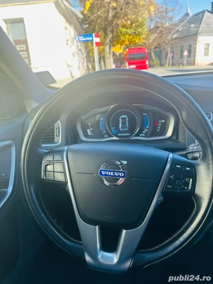 volvo v60 plug in hybrid  - imagine 6