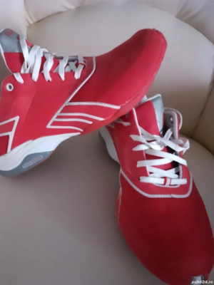 adidasi Reebok impecabili