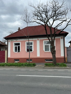 Vand casa strada De mijloc 