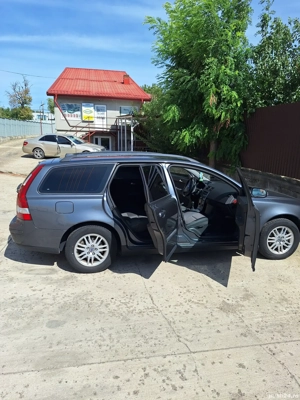 Vând volvo v50 1.6diesel - imagine 9