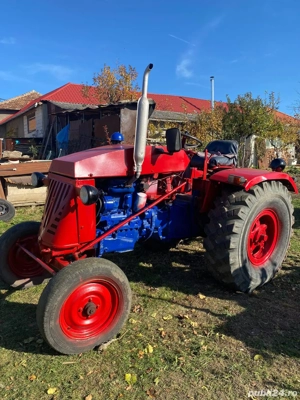 Vând tractor 