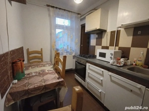 Proprietar vând apartament decomandat 3 camere  - imagine 3