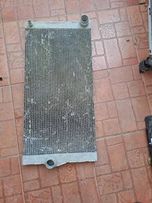 Radiator apa Bmw seria 7 F01 diesel 3.0 D an 2008-2015 cod 17118509176