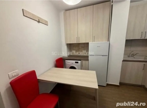 inchiriez apartament o camera in Centru piata 700 400 euro