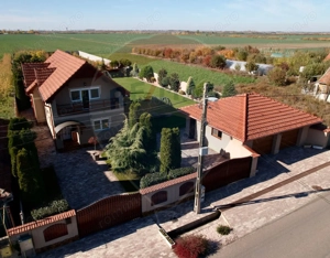 Casă / Vilă cu 5 camere de vânzare cu teren 2687mp in Madaras