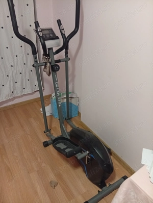 Vând bicicleta eliptica 