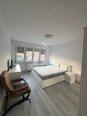 Apartament 2 camere , Central, renovat , centrala proprie